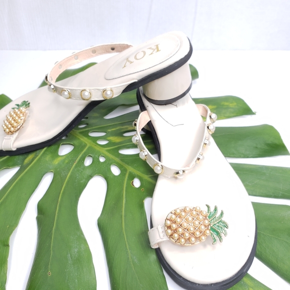 KOY Pineapple & Pearls Sandals Size 38/7.5 - Picture 3 of 8